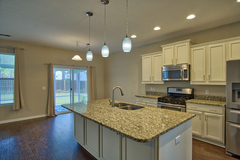 973 Cedarfield Ln, Summerville, SC 29483