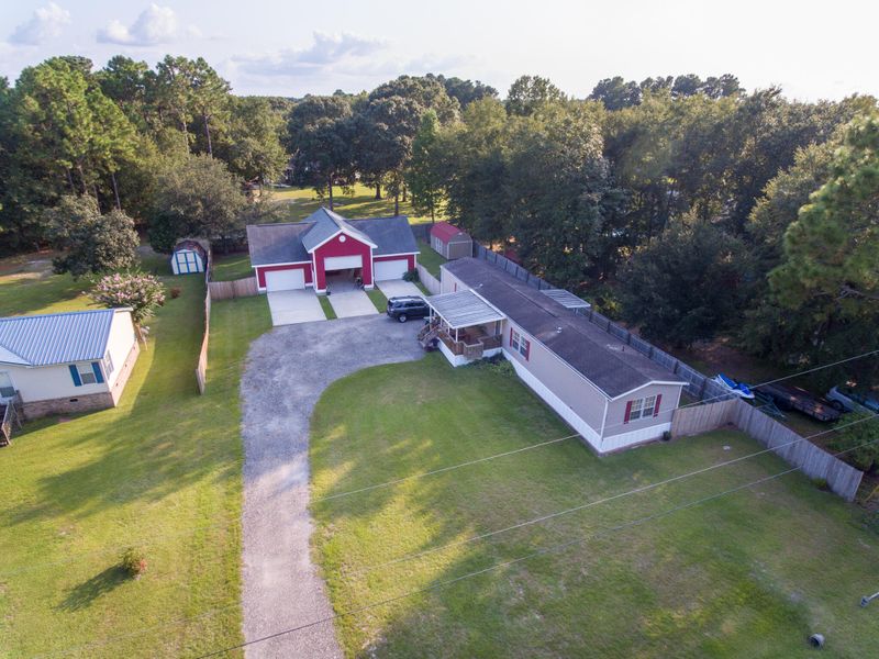 309 Carp Rd, Bonneau, SC 29431
