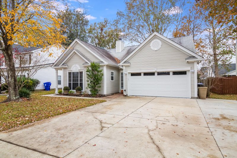 1951 Treebark Dr, Charleston, SC 29414