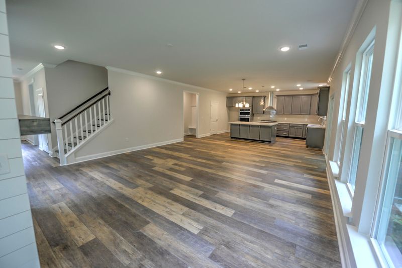 257 Carolinian Dr, Summerville, SC 29485