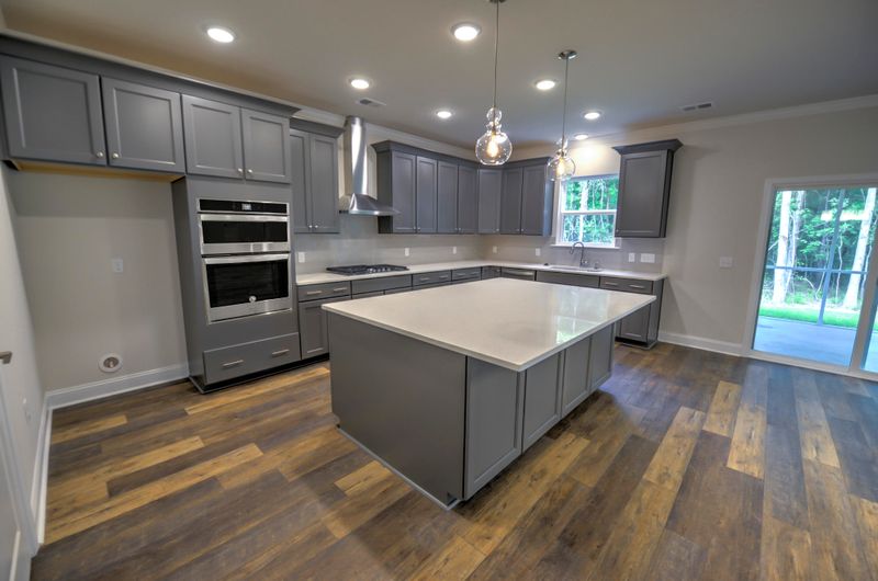 257 Carolinian Dr, Summerville, SC 29485