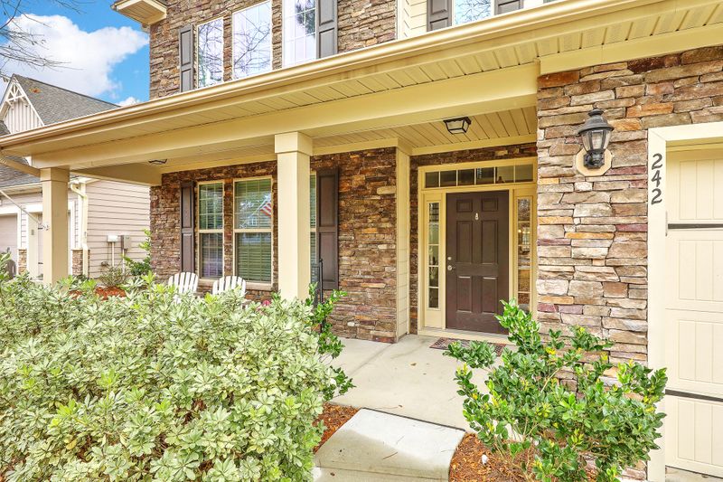 242 Comiskey Park Cir, Summerville, SC 29485