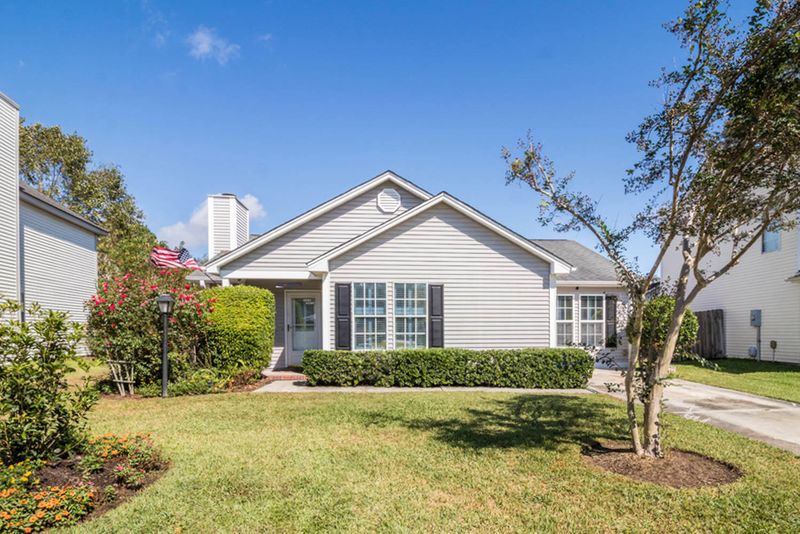 2858 N Moss Oak Ln, Charleston, SC 29414