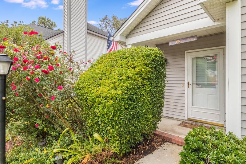 2858 N Moss Oak Ln, Charleston, SC 29414