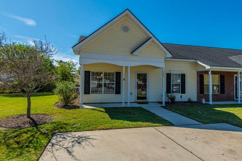 211 Hardee Ave, Summerville, SC 29485