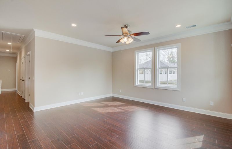 2440 Deer Ridge Ln, North Charleston, SC 29406
