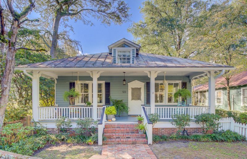 122 W 5th South St, Summerville, SC 29483