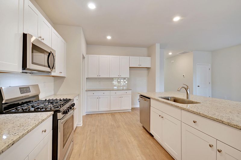 566 Merrywood Dr, Charleston, SC 29414