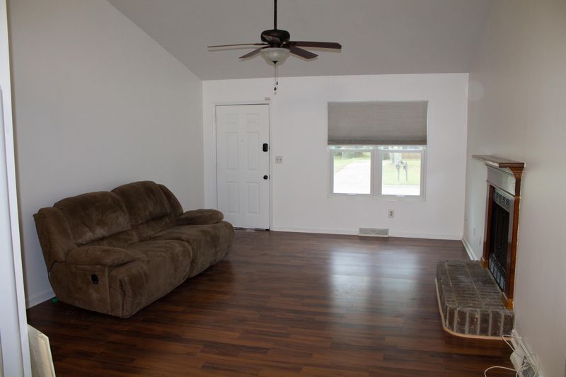114 Pecan Grove Ave, Goose Creek, SC 29445