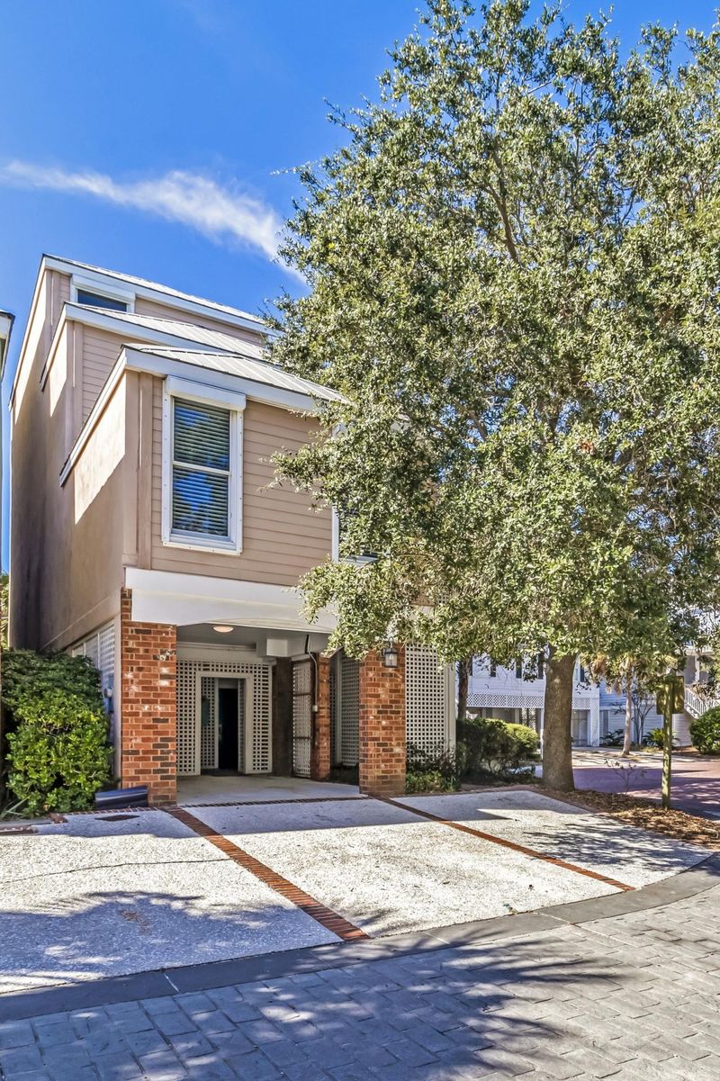 100 Grand Pavilion Dr, Isle Of Palms, SC 29451