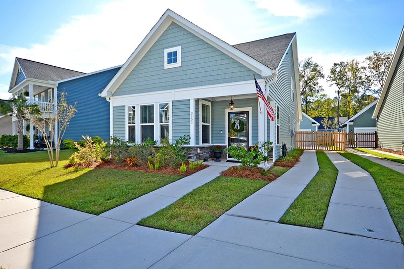 3151 Moonlight Dr, Charleston, SC 29414