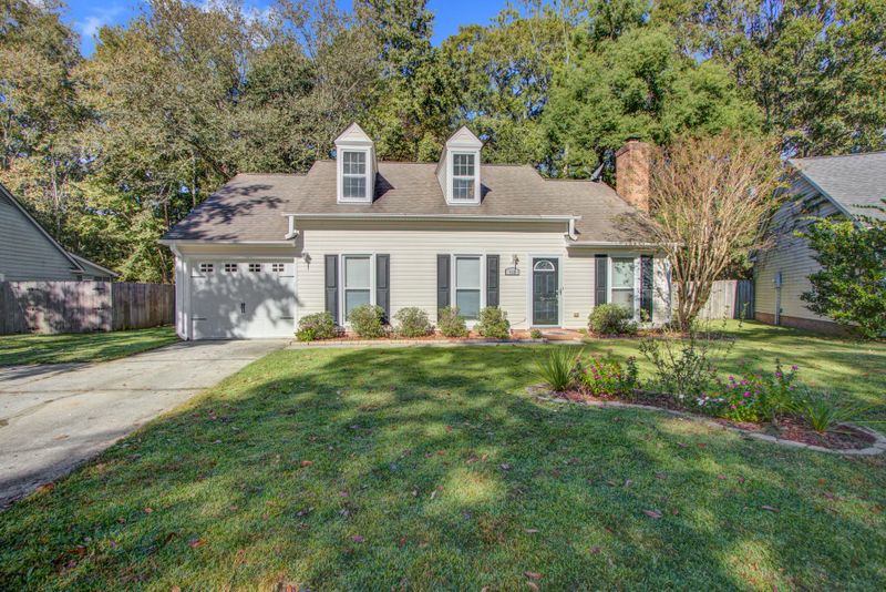 110 Orchard Ct, Summerville, SC 29485
