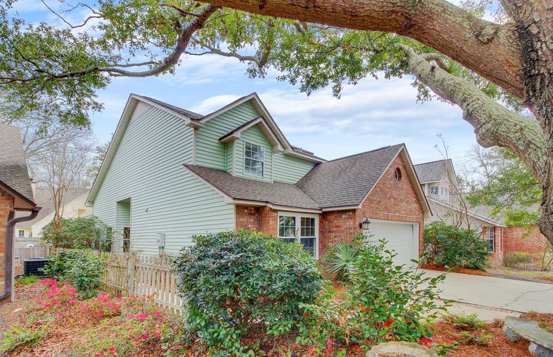 995 Provincial Cir, Mount Pleasant, SC 29464