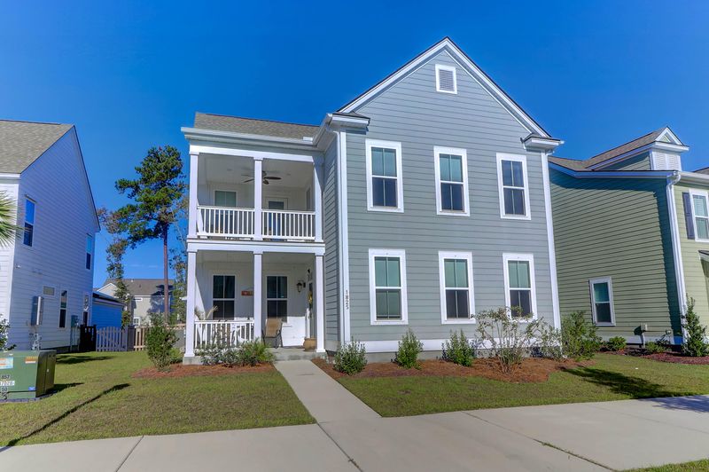 1825 Grovehurst Dr, Charleston, SC 29414