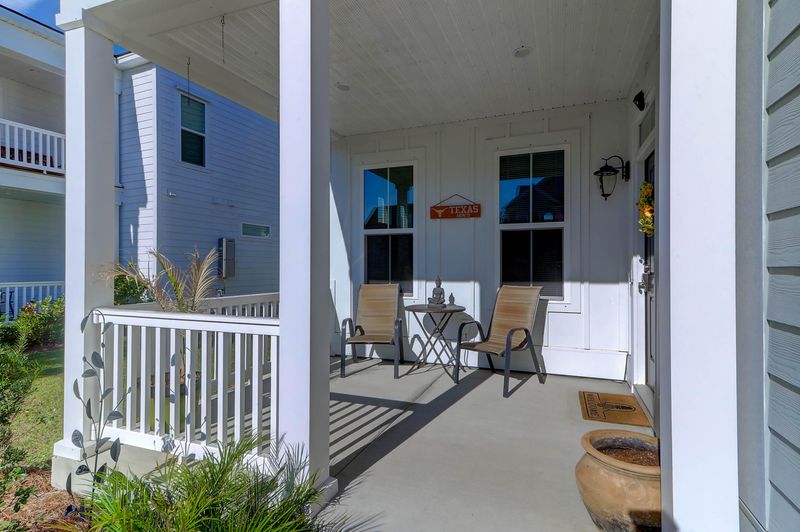 1825 Grovehurst Dr, Charleston, SC 29414
