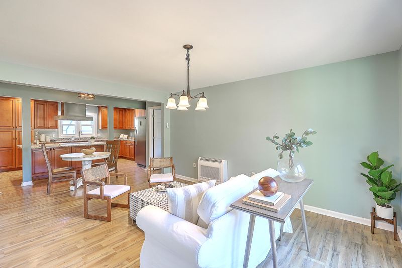 944 Pine Hollow Rd, Mount Pleasant, SC 29464