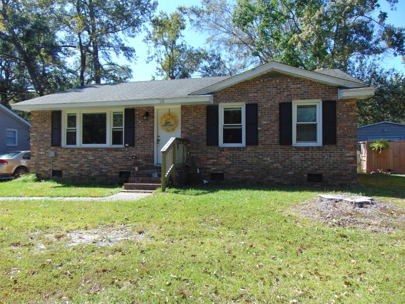 119 Englewood Rd, Goose Creek, SC 29445