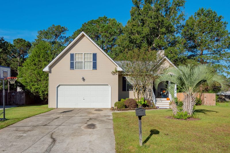 210 Mohican Cir, Summerville, SC 29483