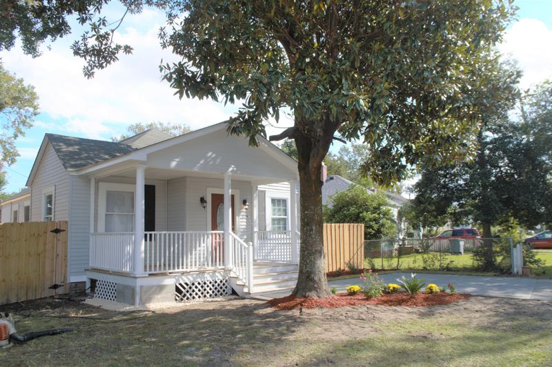 2109 Thornlee Dr, North Charleston, SC 29405