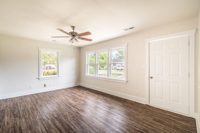 423 Annette Dr, Goose Creek, SC 29445