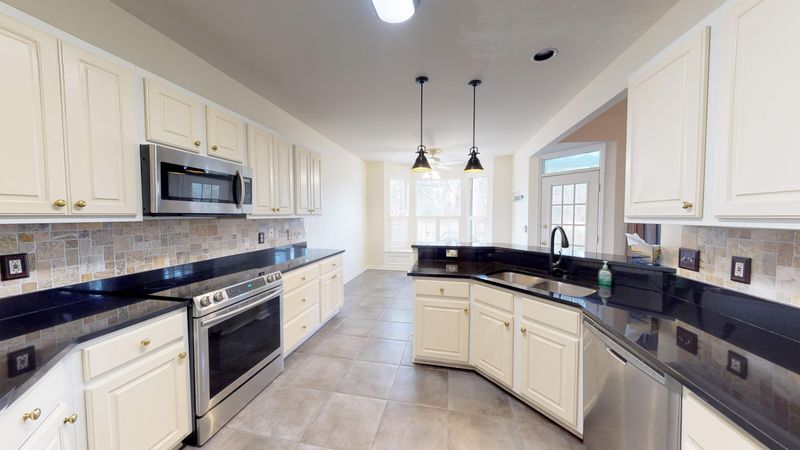 4020 Plantation House Rd, Summerville, SC 29485