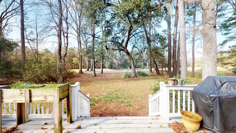 4020 Plantation House Rd, Summerville, SC 29485