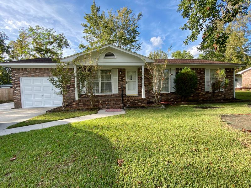 2818 Fernwood Dr, North Charleston, SC 29406