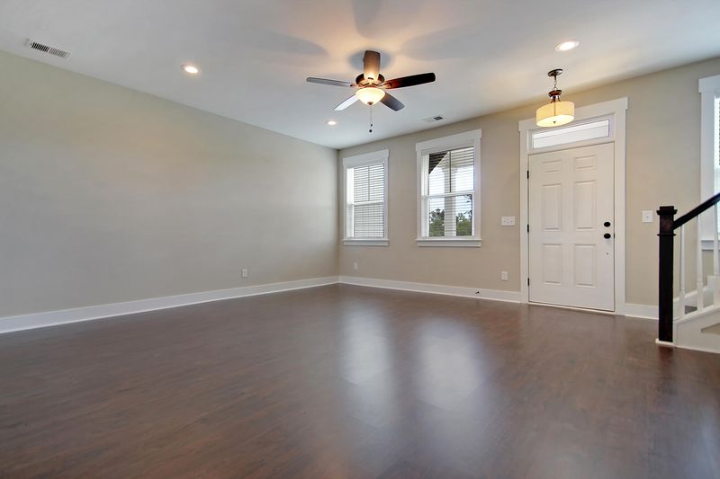 3962 Hillyard St, North Charleston, SC 29405