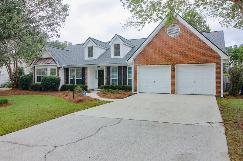 1592 Glen Erin Dr, Mount Pleasant, SC 29464