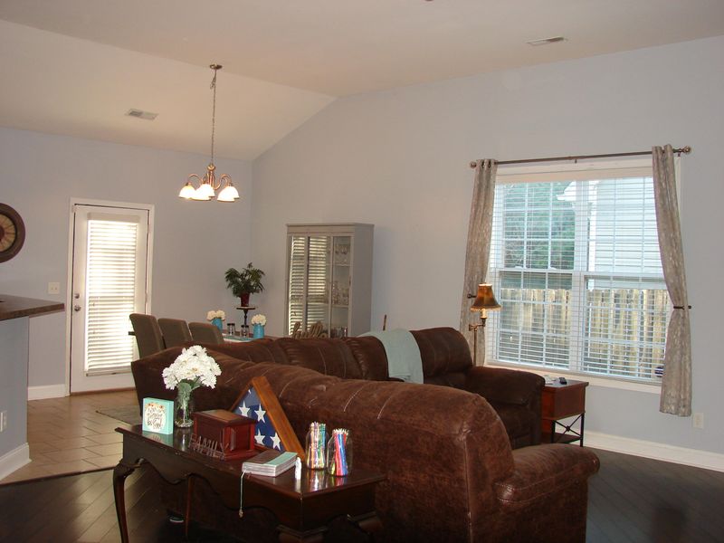 8926 High Cotton Ct, North Charleston, SC 29406