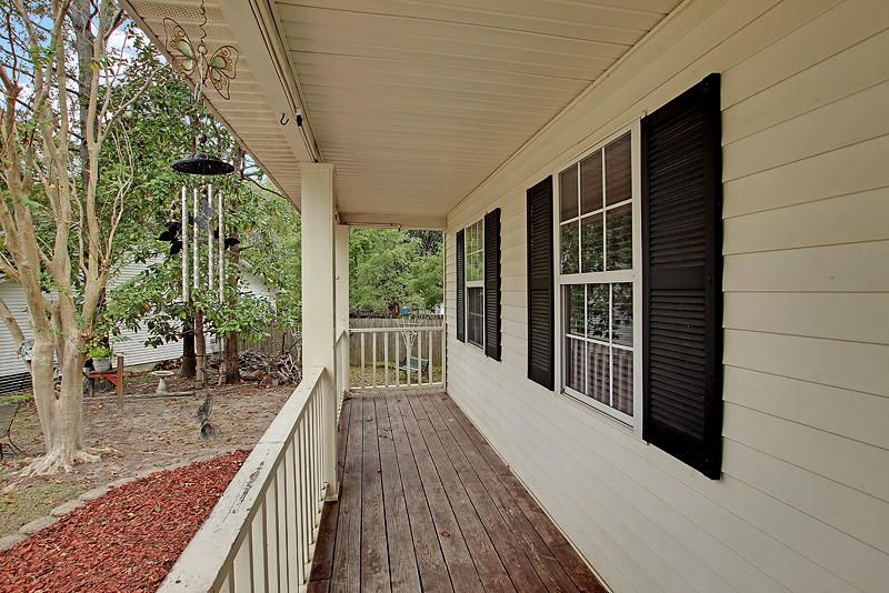 127 Round Table Ln, Goose Creek, SC 29445