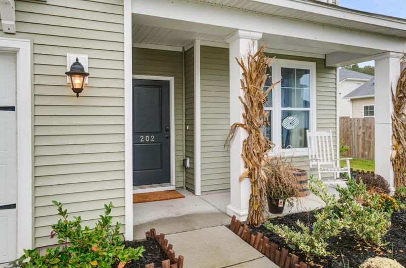202 Wathen Dr, Goose Creek, SC 29445