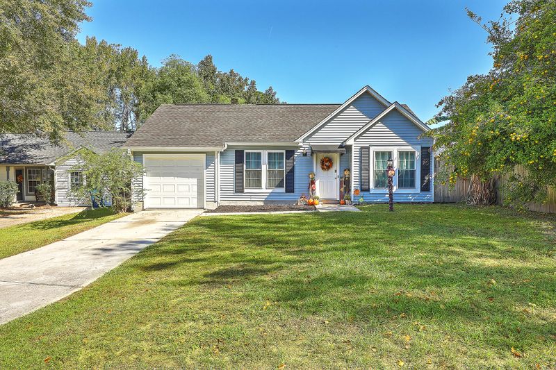 8406 Gracefield Ct, North Charleston, SC 29420