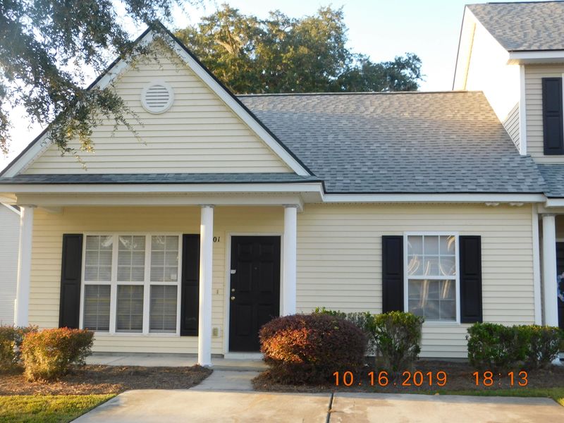 101 Broad River Dr, Summerville, SC 29485