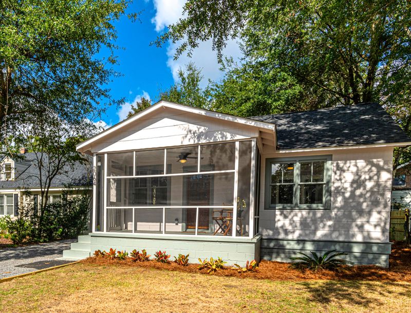 2064 Medway Rd, Charleston, SC 29412
