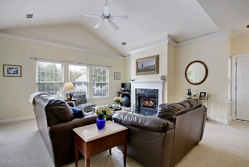 606 S Elgin Ct, Charleston, SC 29414