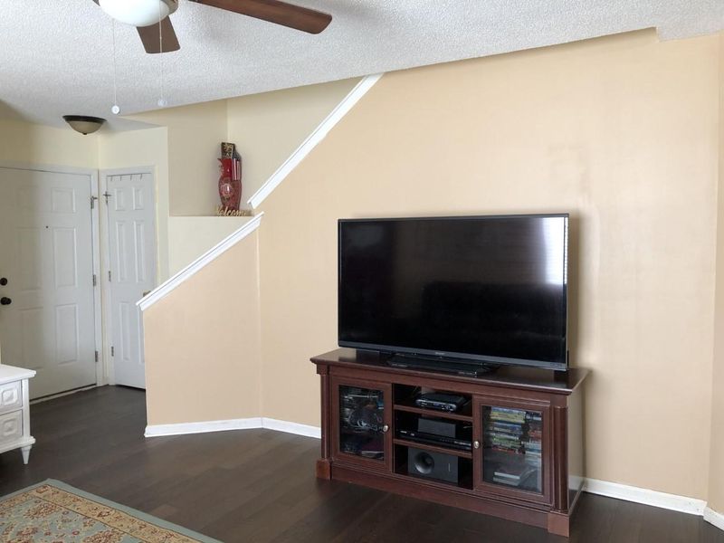 142 Apache Dr, Summerville, SC 29483