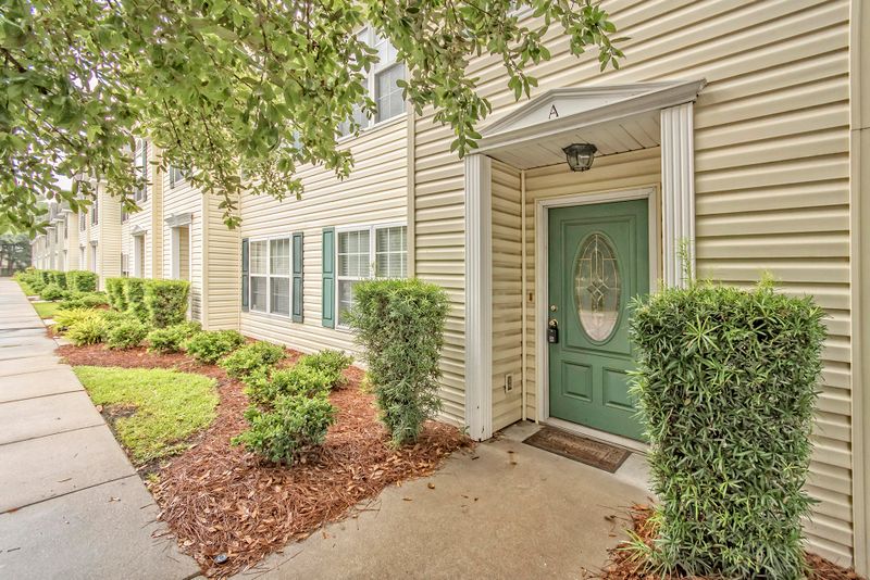 1545 Ashley River Rd Apt #1-A, Charleston, SC 29407
