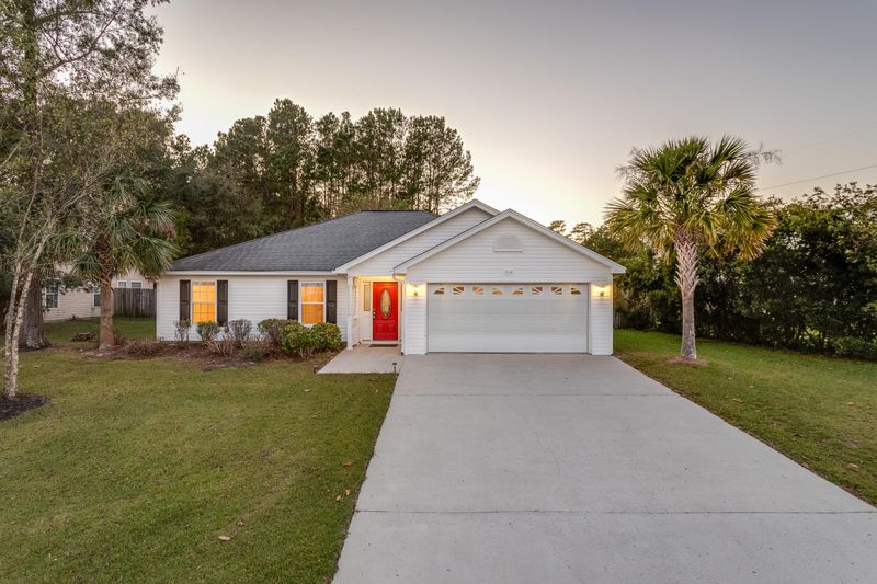 1346 Belle Grove Cir, Hanahan, SC 29410