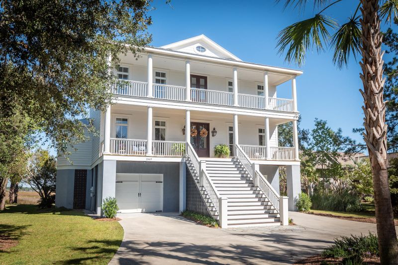 1569 Headquarters Plantation Dr, Johns Island, SC 29455