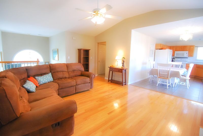 1318 Lantern Rd, Summerville, SC 29486