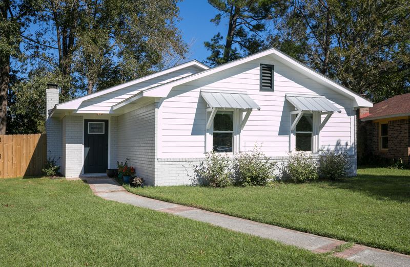 1674 Durkee St, Charleston, SC 29414