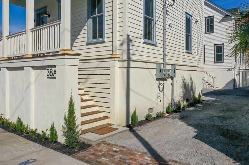 38 Aiken St #A, Charleston, SC 29403
