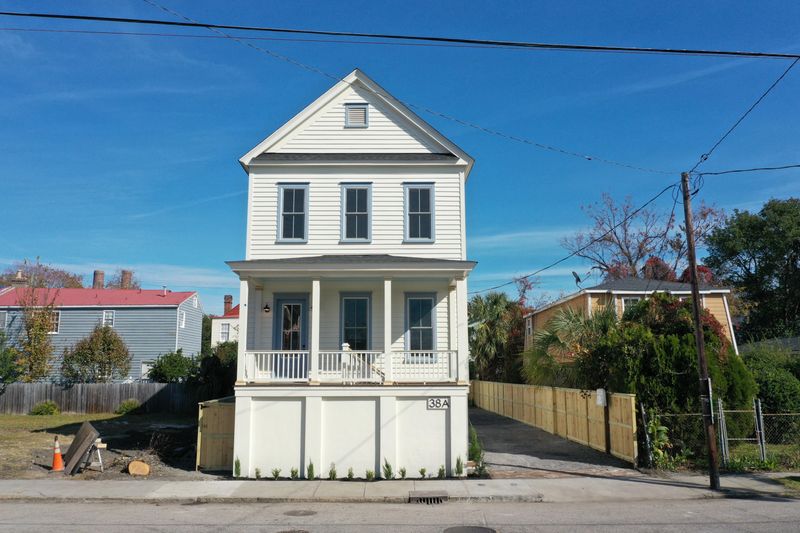 38 Aiken St #A, Charleston, SC 29403