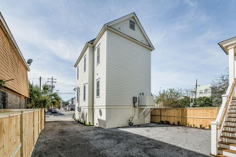 38 Aiken St #A, Charleston, SC 29403