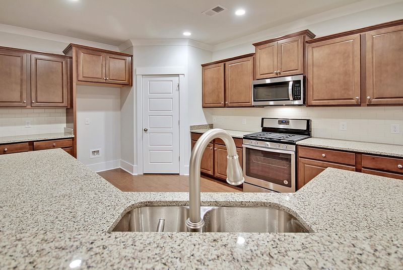 1154 Bright Ct, Charleston, SC 29412
