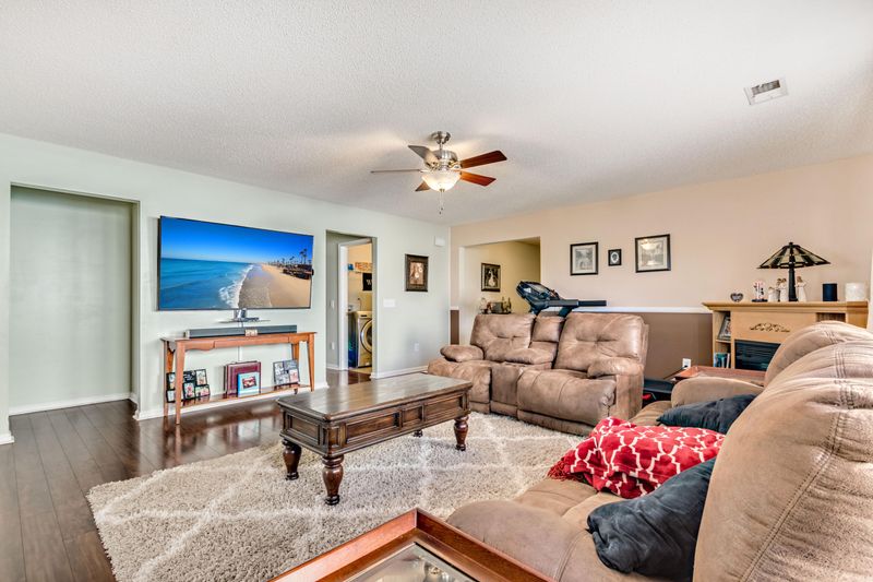 1097 Moss Grove Dr, Moncks Corner, SC 29461