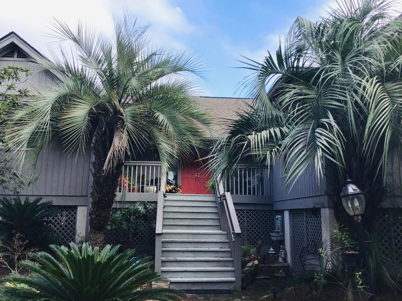 1575 Headquarters Plantation Dr, Johns Island, SC 29455