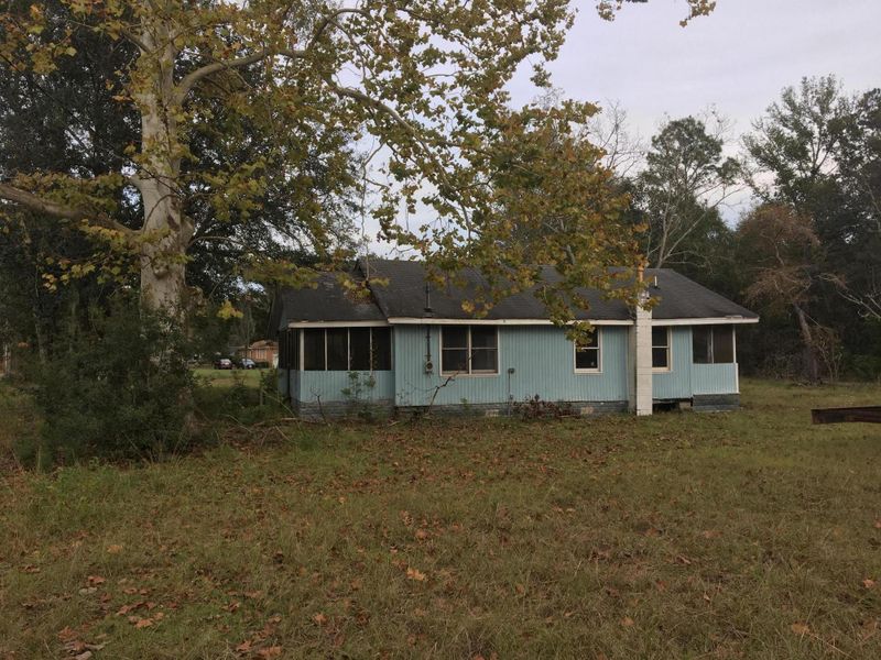 5887 Scott White Rd, Hollywood, SC 29449