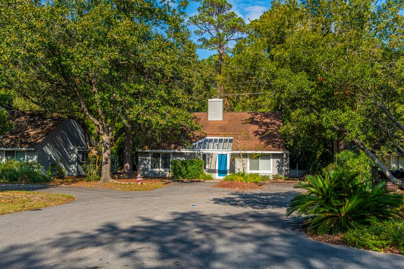 1119 Sea Oats Ct, Mount Pleasant, SC 29464